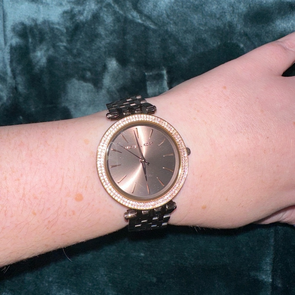 Michael Kors Darci Watch View 2